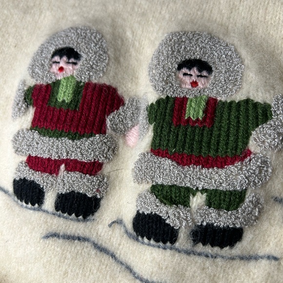 Benetton Vintage Shetland Wool Sweater Eskimo and Igloo figures made in Italy- S - Picture 9 of 16